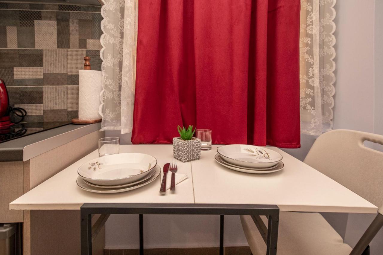 Reveal Athens From A Hidden Gem Near Acropolis! Apartment Bagian luar foto